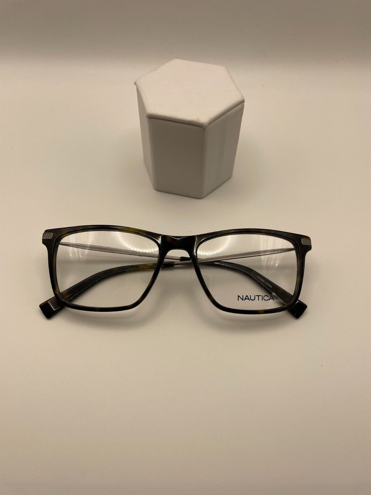 Nautica Brand N8134 Model 54 Eye Tortoise NEW