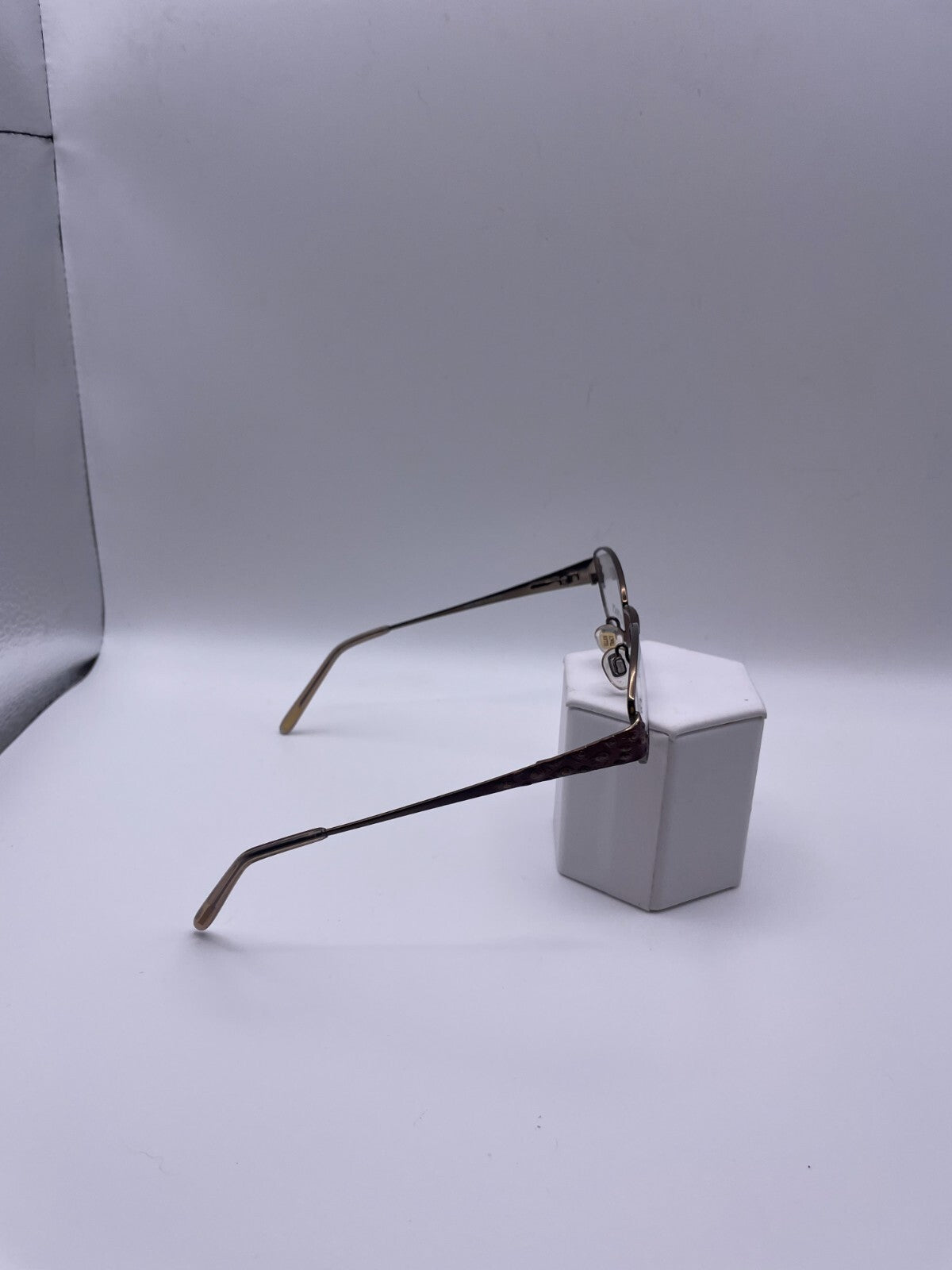 Ellen Tracy Brand Bantry Model 48 Eye Brown NEW