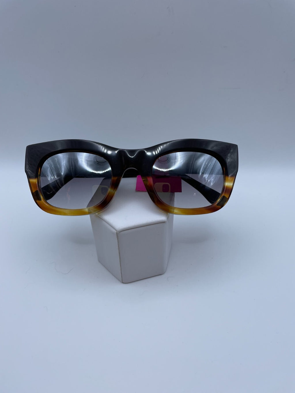VERA WANG Brand Brava Model 48 Eye Tort NEW