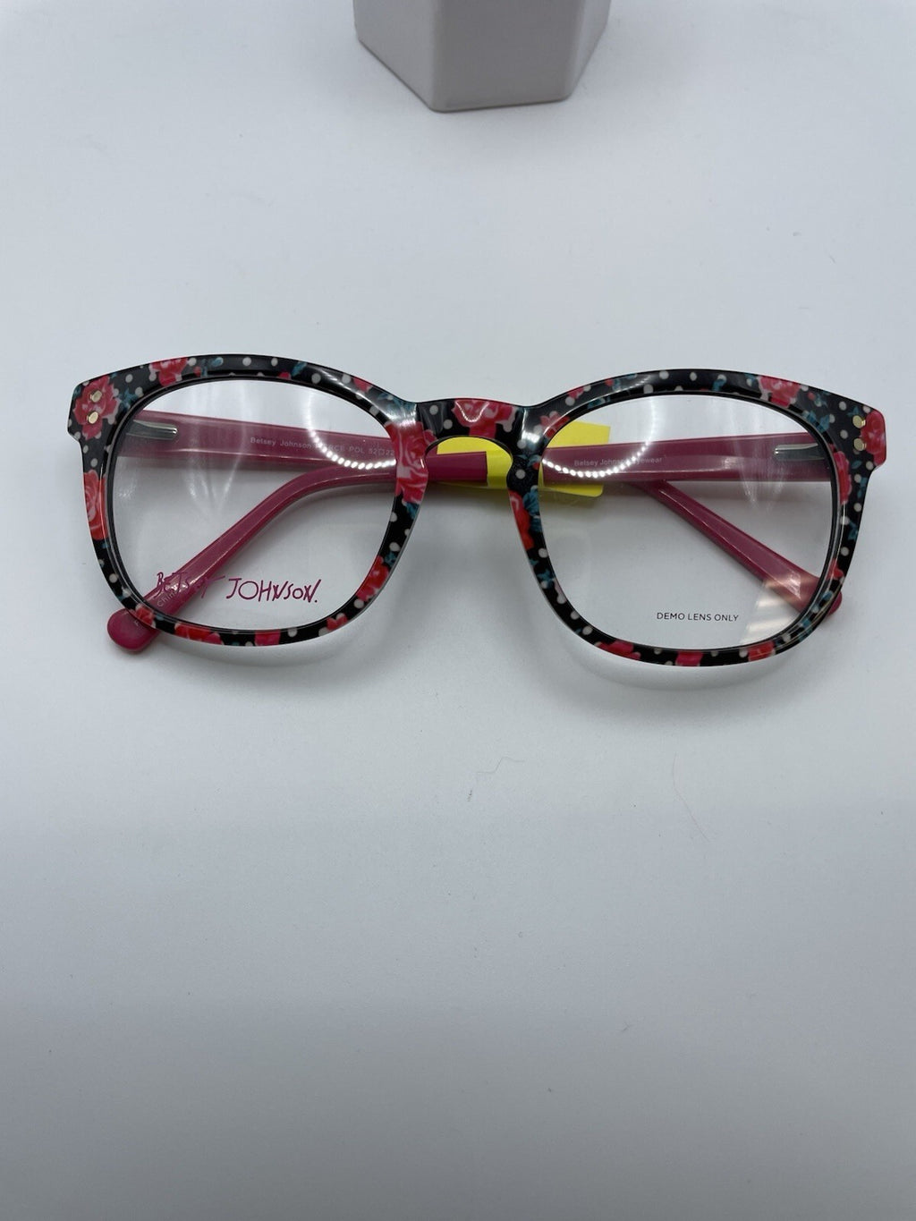 Betsey Johnson Brand Fierce Model 52 Eye Pink NEW