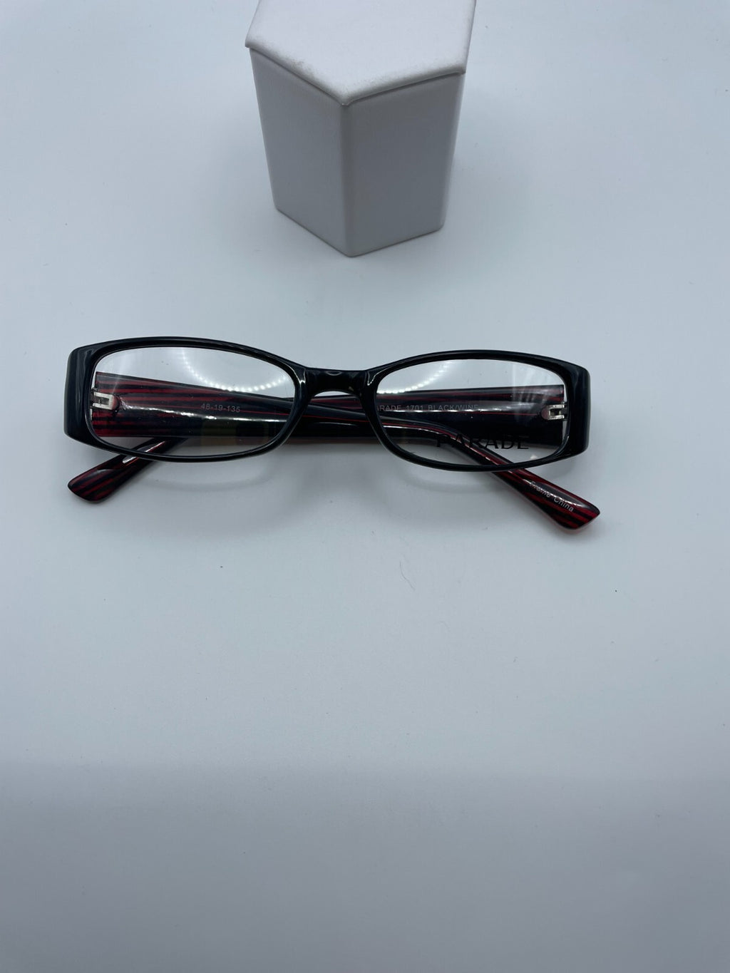 Parade Brand 1701 Model 48 Eye Black/Wine NEW