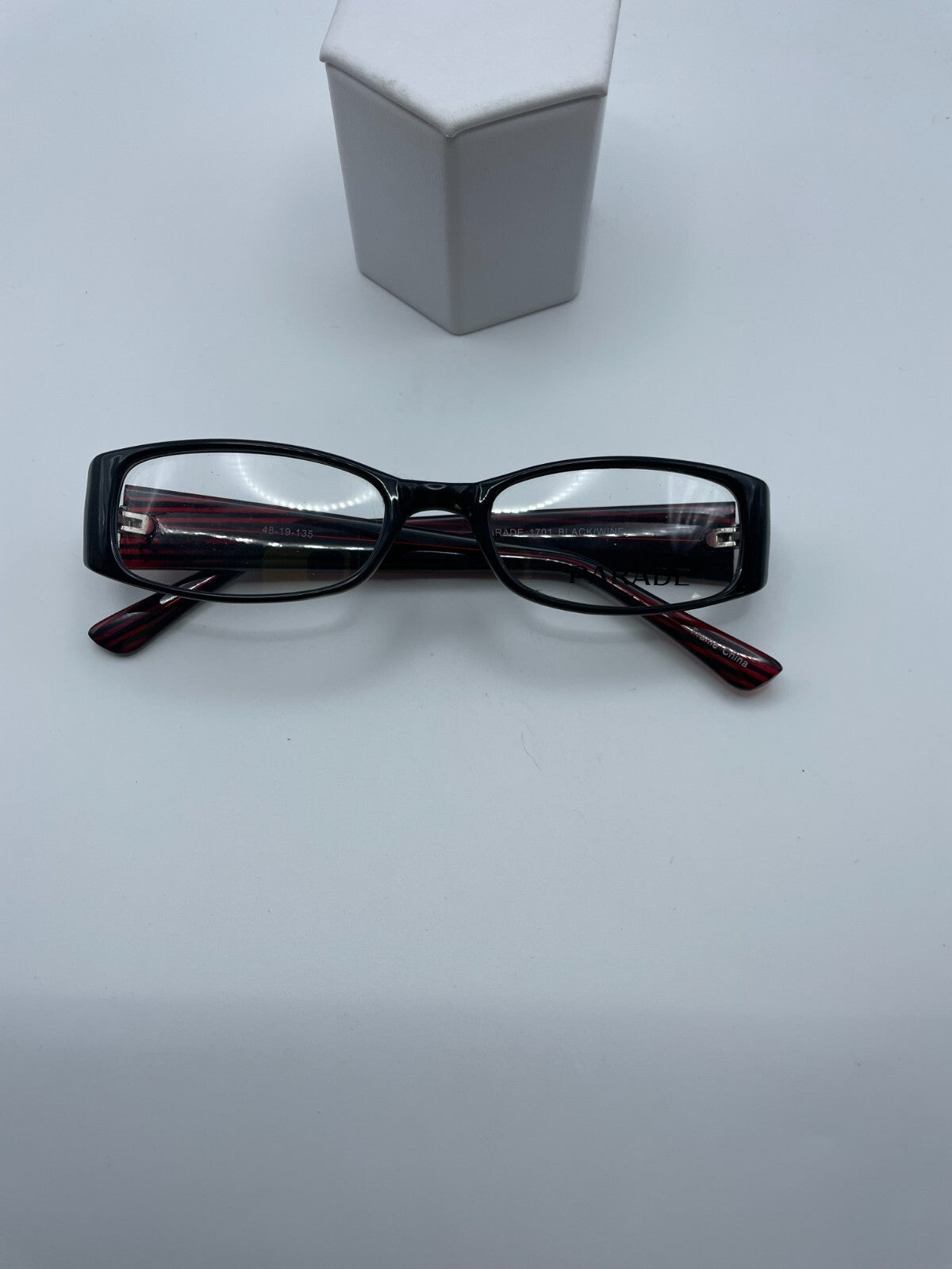 Parade Brand 1701 Model 48 Eye Black/Wine NEW