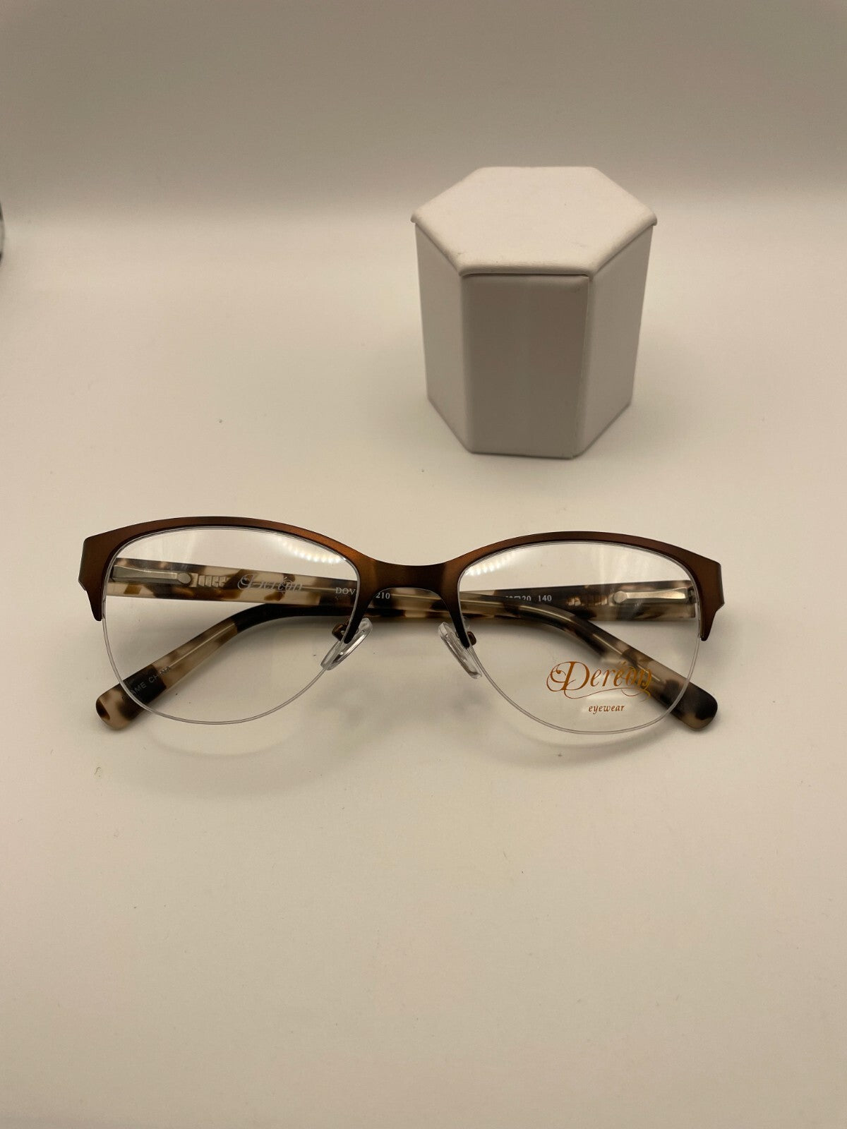 Dereon Brand DOV532 Model 53 Eye Brown NEW