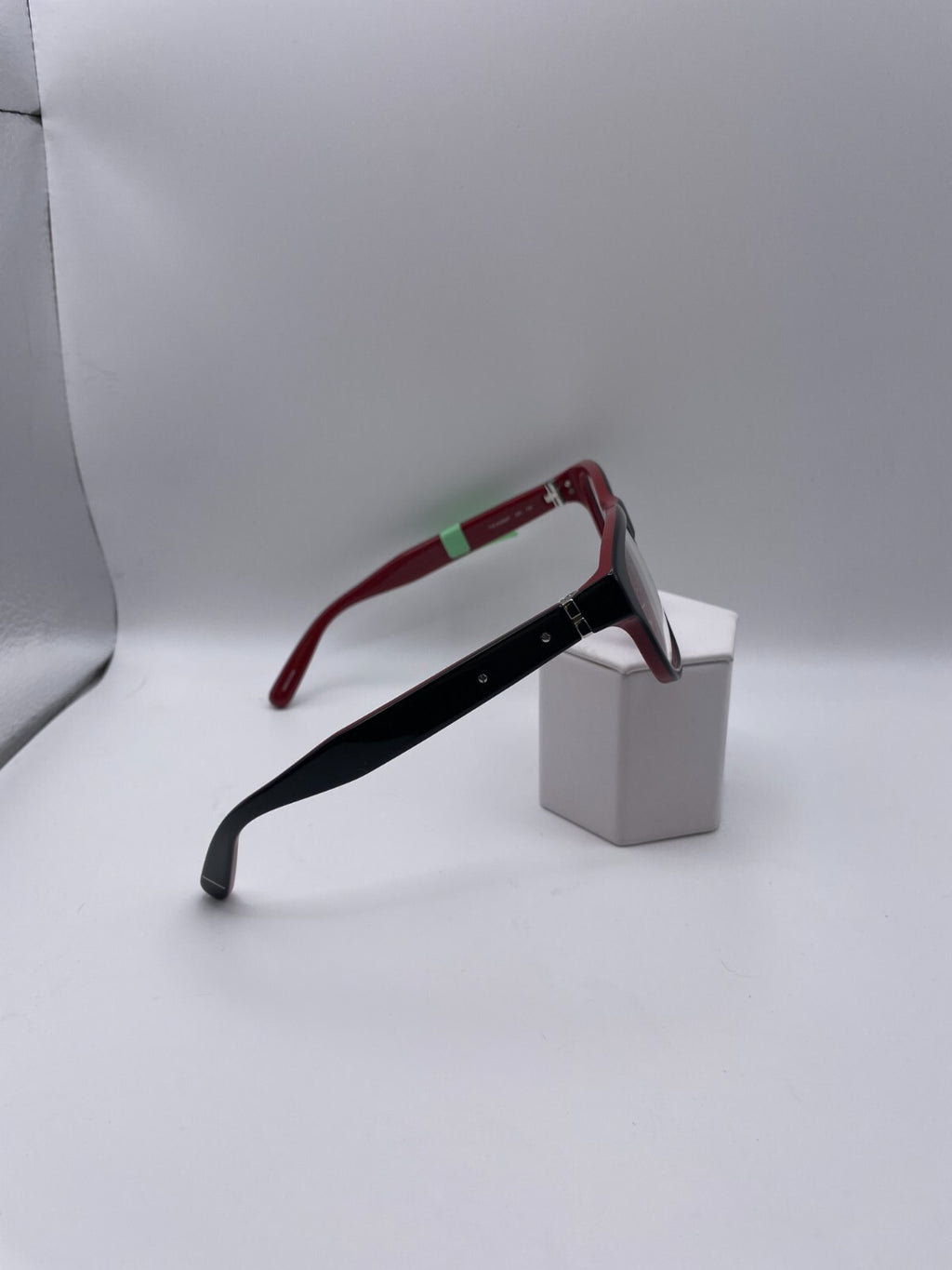 Bobbi Brown Brand The Bobbi/F Model 54 Eye Black Red NEW
