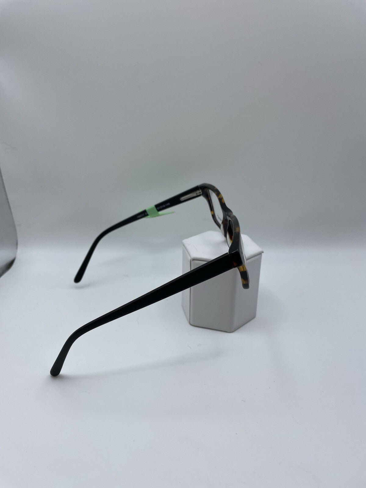 harvé benard Brand HB637 Model 51 Eye Black/Demi NEW￼