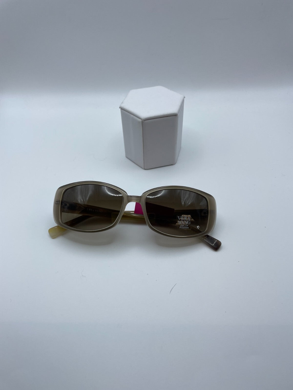 VERA WANG Brand Nahla Model 51 Eye Taupe NEW