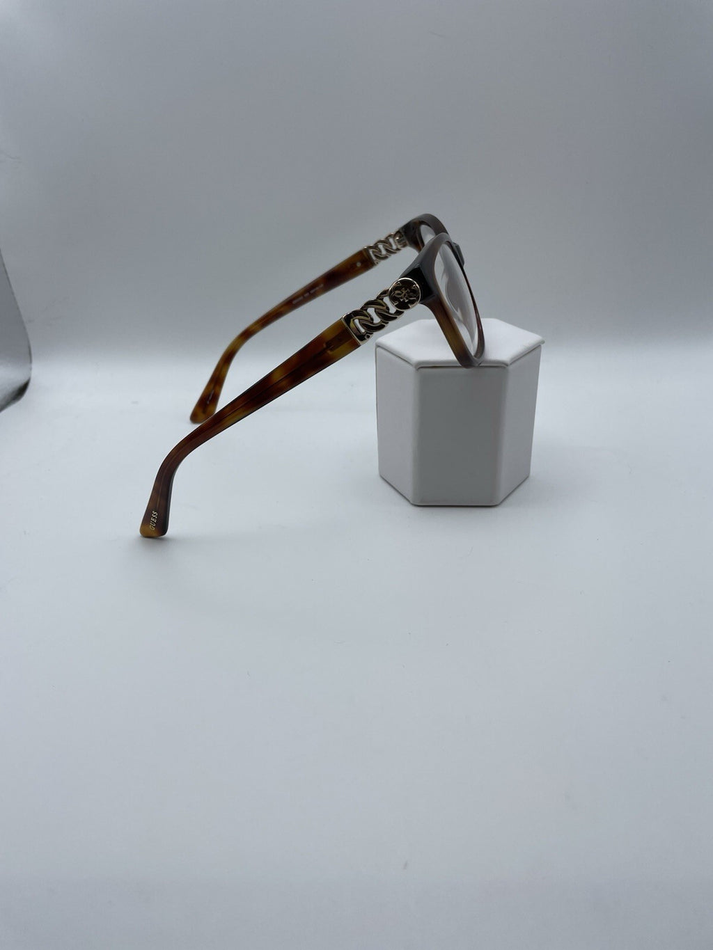 Guess Brand GU 2492 Model 52 Eye Tortoise NEW