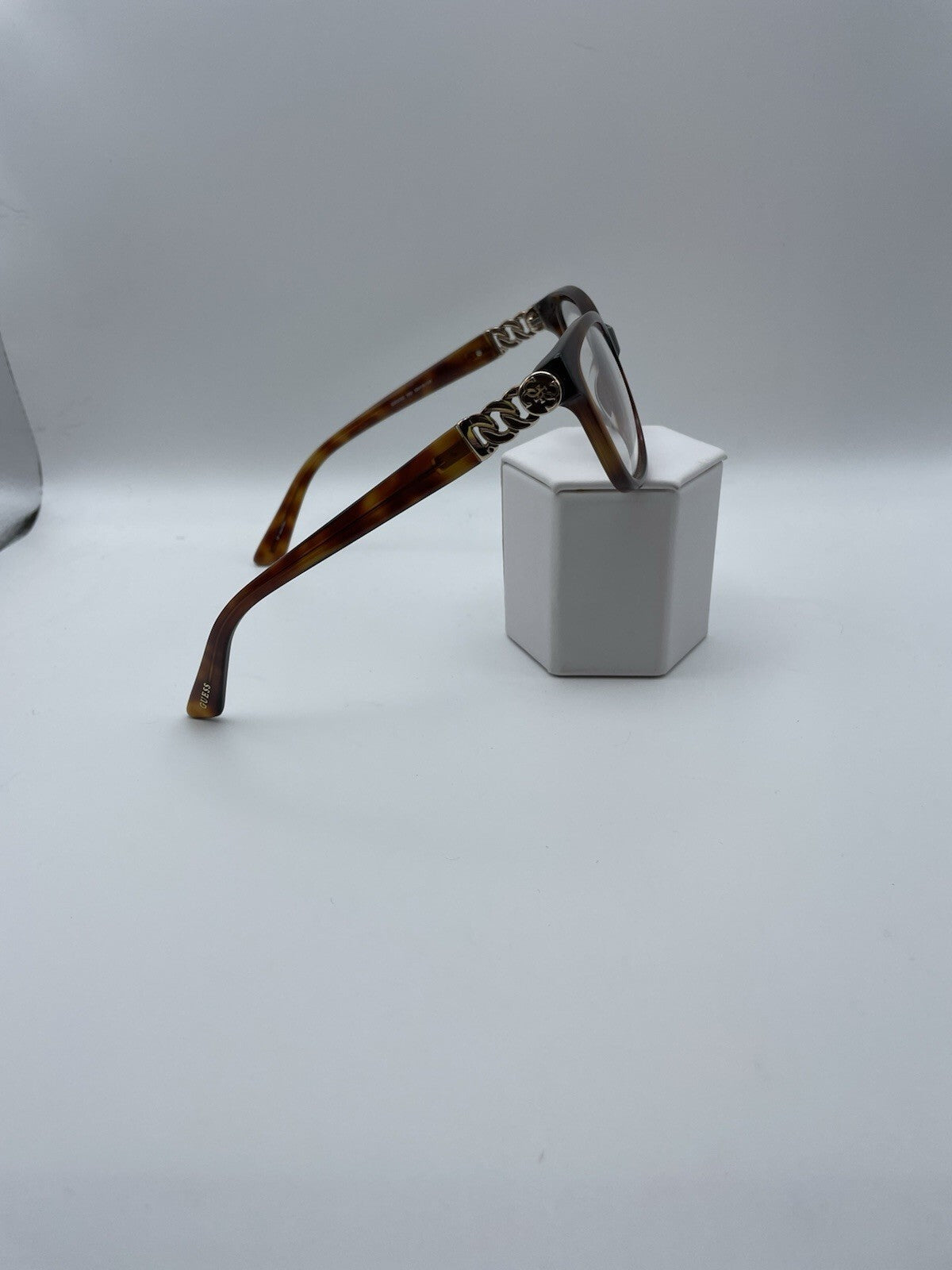 Guess Brand GU 2492 Model 52 Eye Tortoise NEW