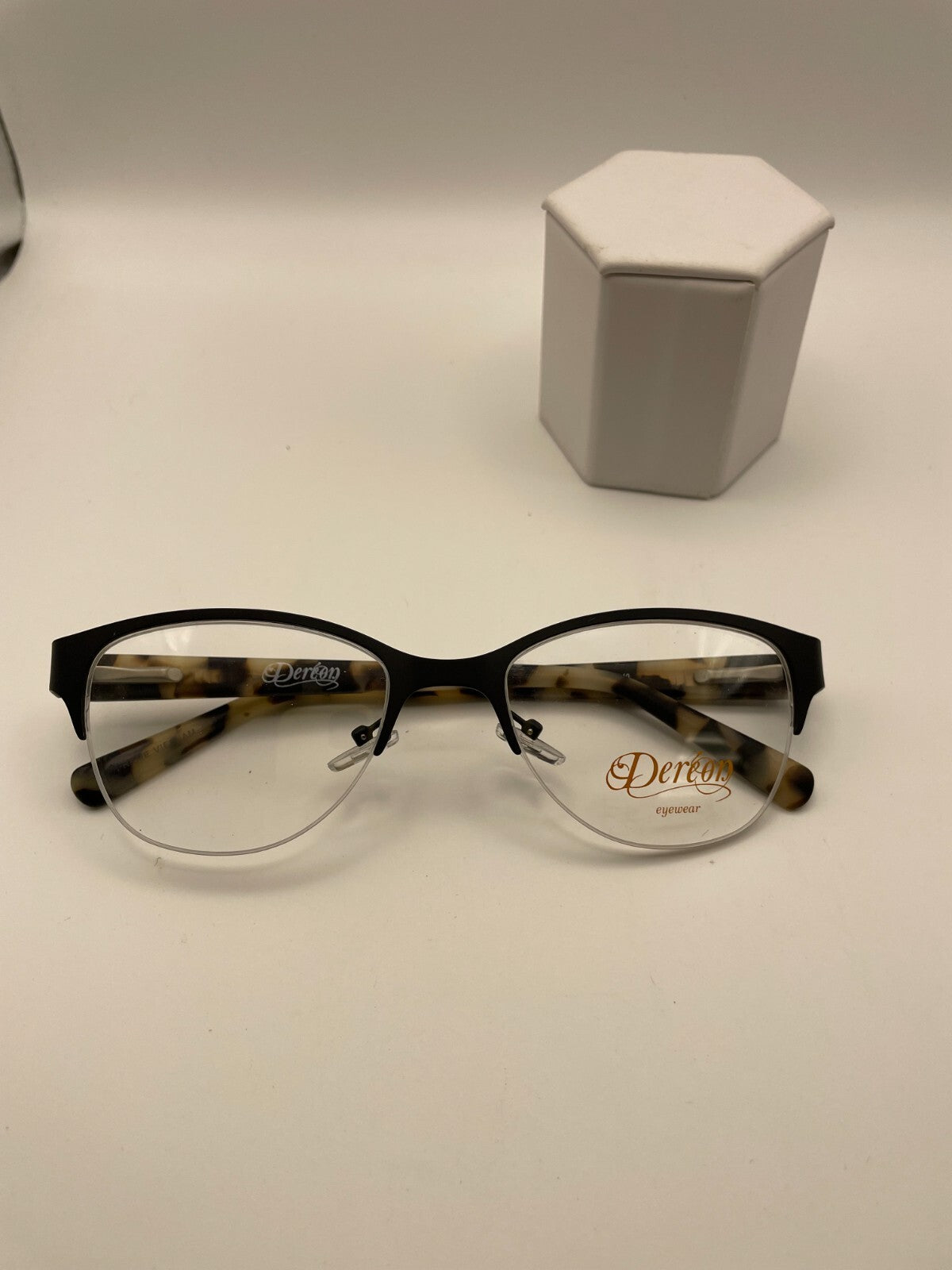 Dereon Brand DOV532 Model 53 Eye Black NEW