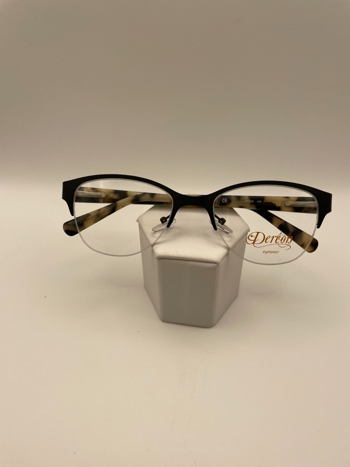 Dereon Brand DOV532 Model 53 Eye Black NEW