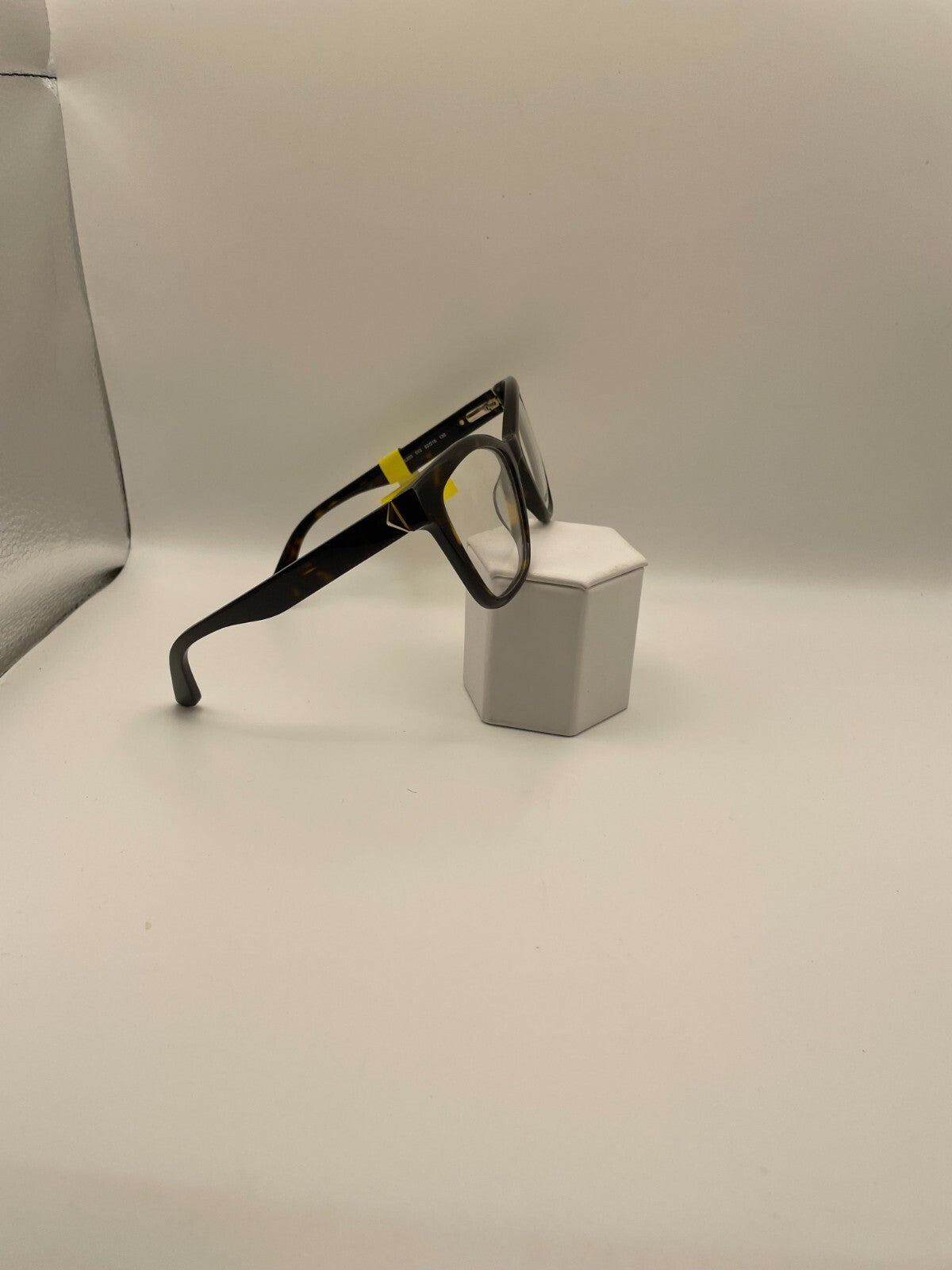 Karl Lagerfeld KL923 Model 52 Eye Tort NEW