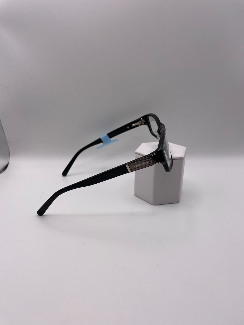 Perry Ellis Brand PE 292A-2 Model 54 Eye Black NEW