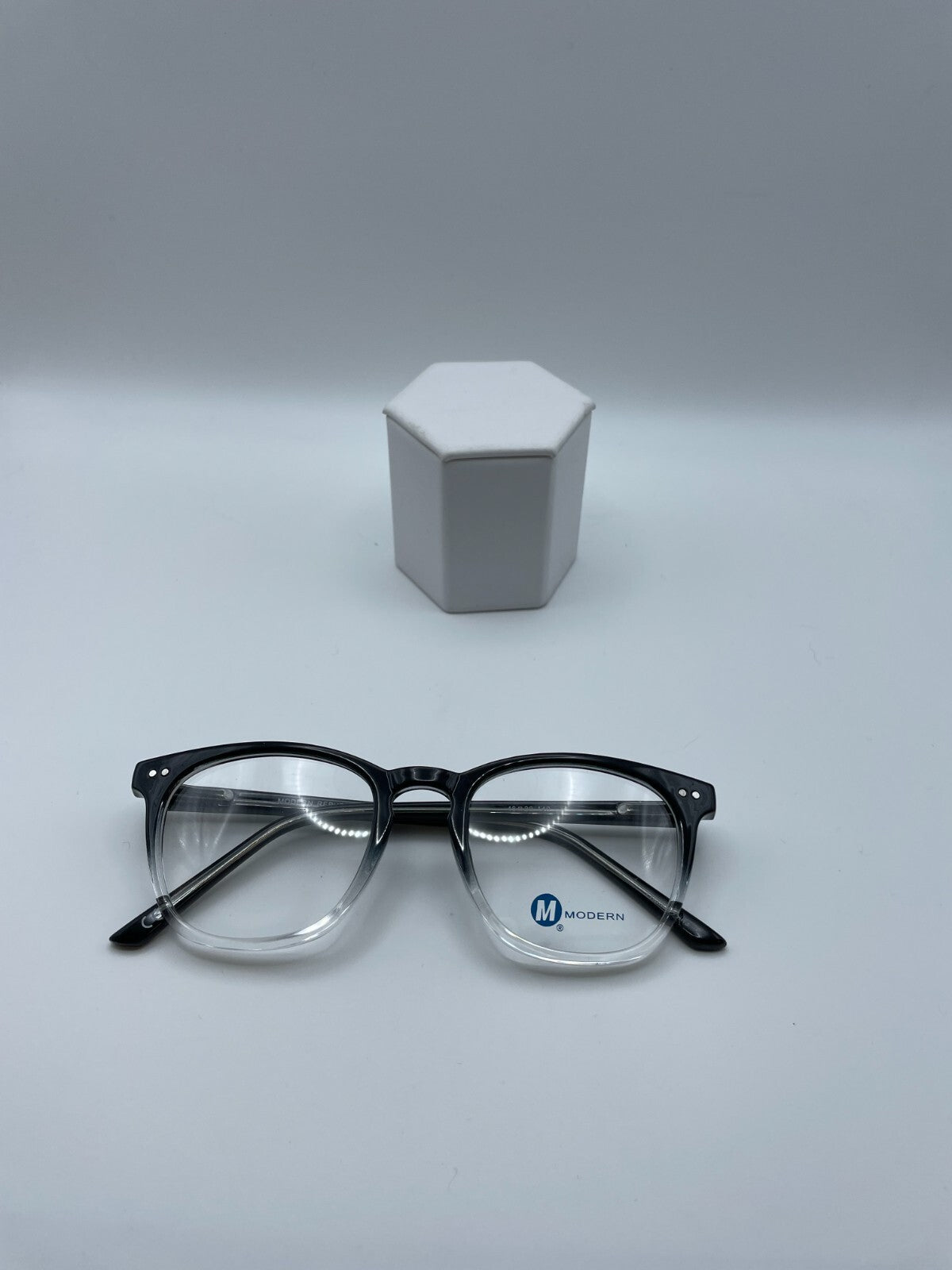 Modern Optical Brand Reputation Model 48 Eye Blk/Crystal Fade NEW
