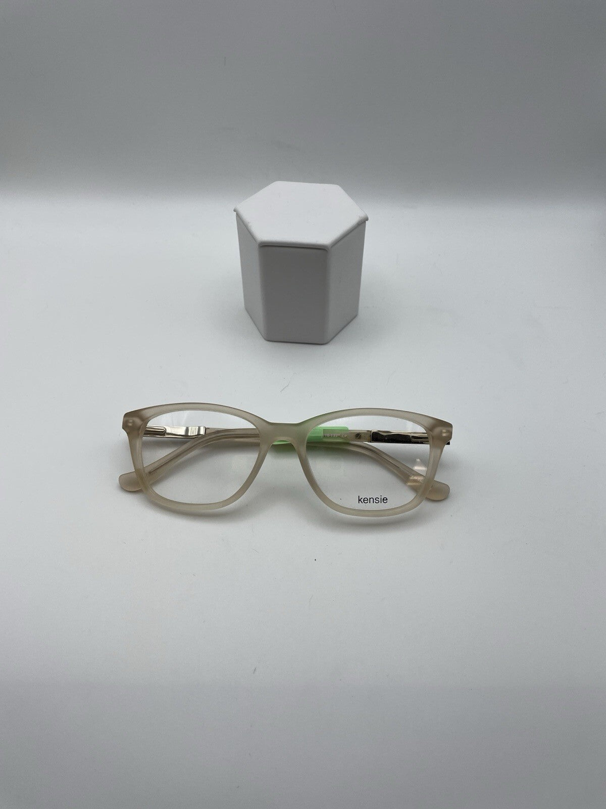 Kensie Brand Ornament Model 50 Eye Champagne NEW