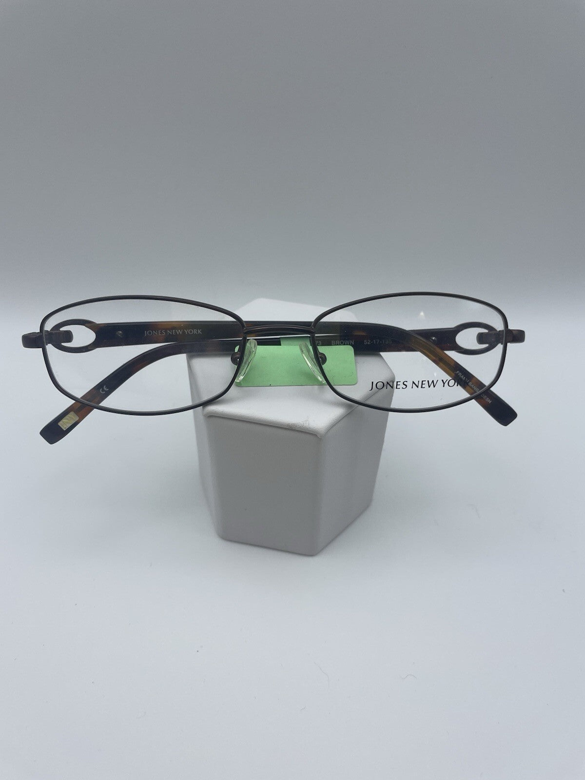 Jones New York Brand J473 Model 52 Eye Brown NEW