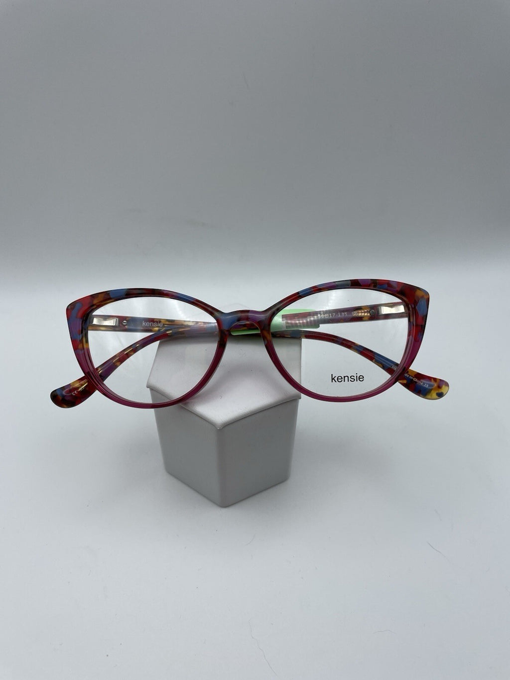Kensie Brand Flattering Model 50 Eye Pink NEW