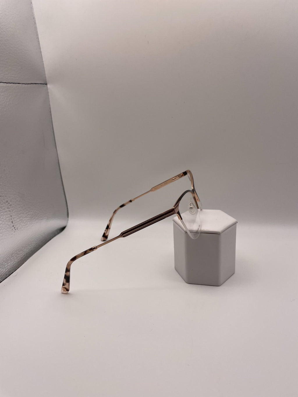 L.A.M.B. Brand LA072 Model 53 Eye BRN NEW