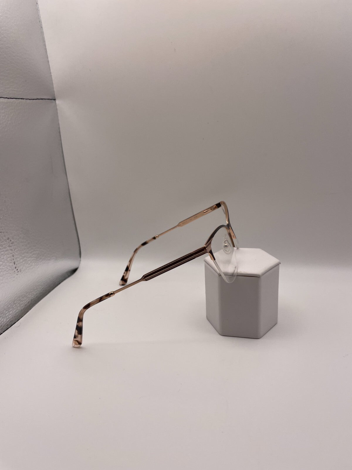 L.A.M.B. Brand LA072 Model 53 Eye BRN NEW