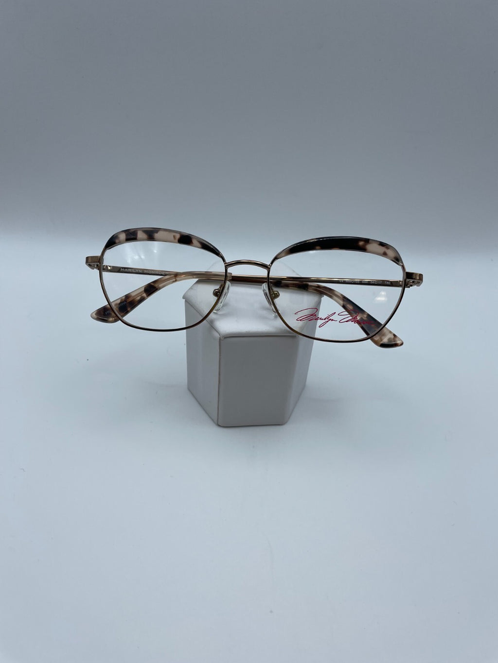 Marilyn Monroe Brand MMO166 Model 54 Eye Pink Tort NEW