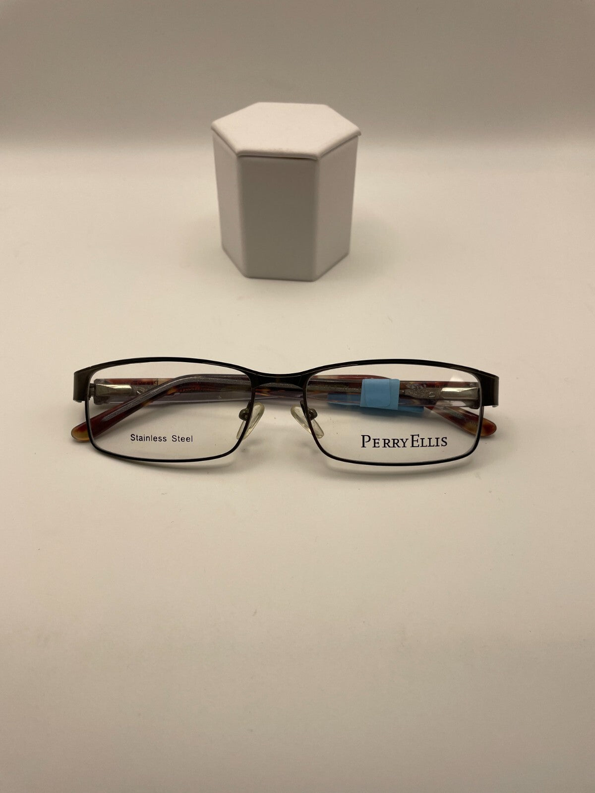 Perry Ellis Brand PE 319A-2 Model 55 Eye Brown NEW