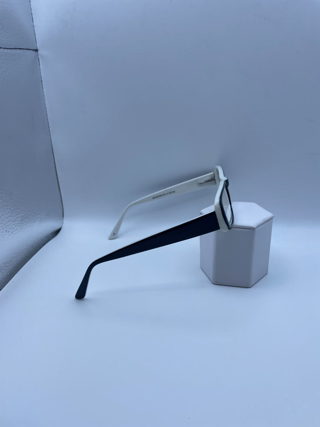 Modern Optical Brand Hannah Model 51 Eye Black/White NEW