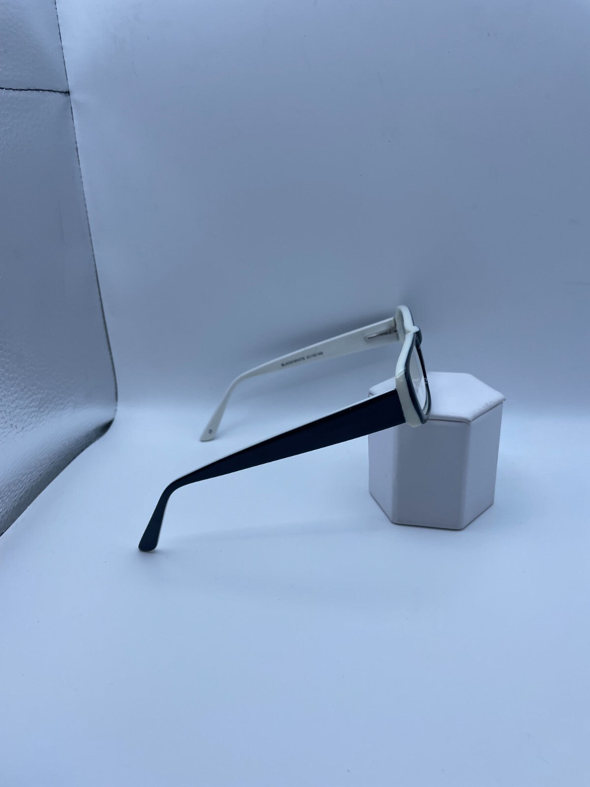 Modern Optical Brand Hannah Model 51 Eye Black/White NEW