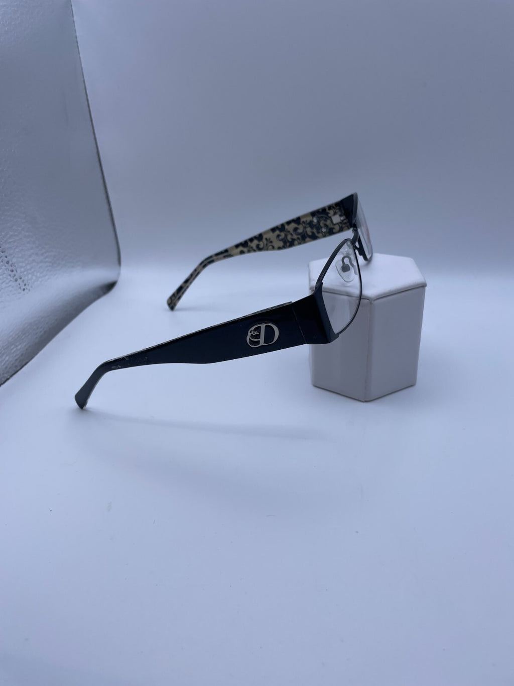 Dereon Brand DOV501 Model 52 Eye Black NEW
