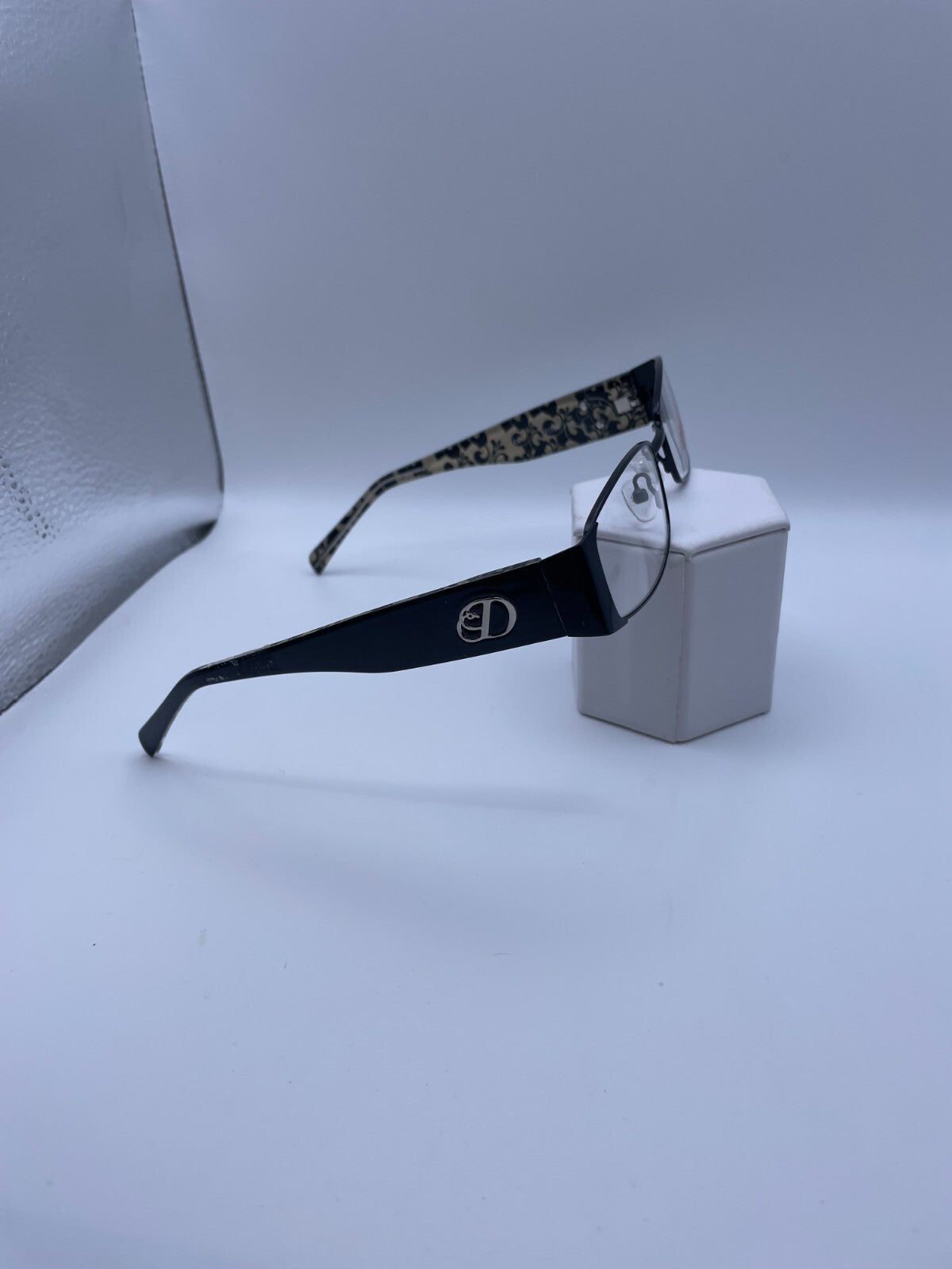Dereon Brand DOV501 Model 52 Eye Black NEW