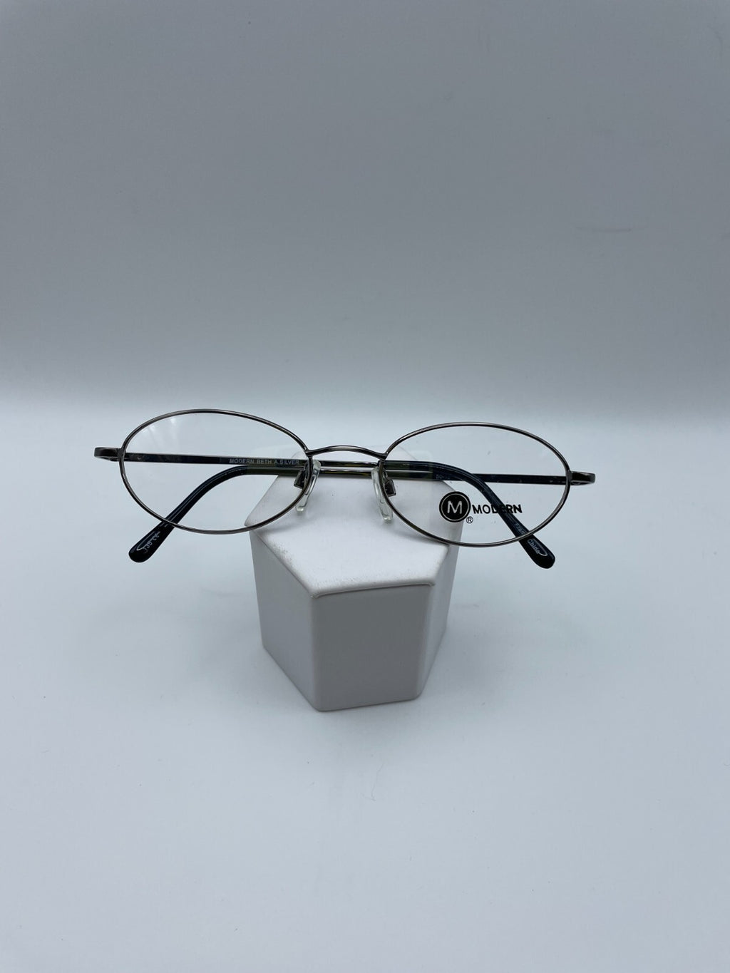 Modern Optical Brand Beth Model 50 Eye Silver NEW