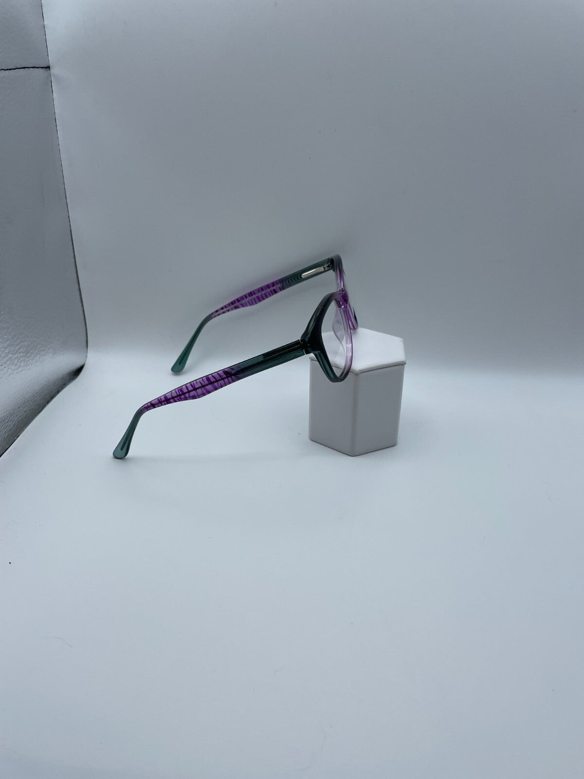 Modern Optical Brand Liquid Model 50 Eye Jade/Purple NEW