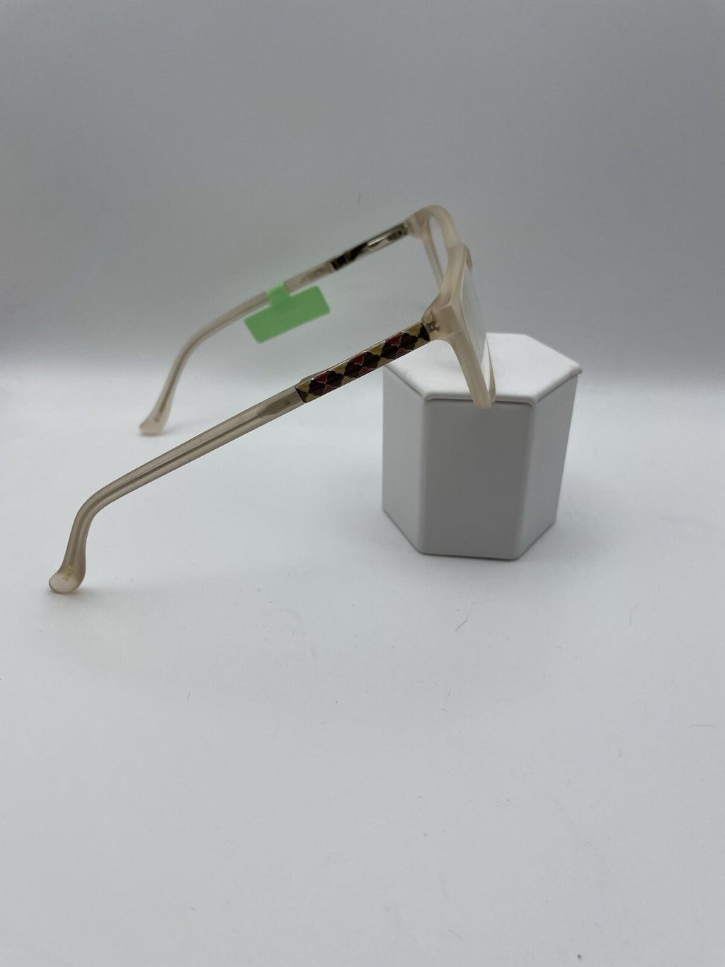 Kensie Brand Ornament Model 50 Eye Champagne NEW
