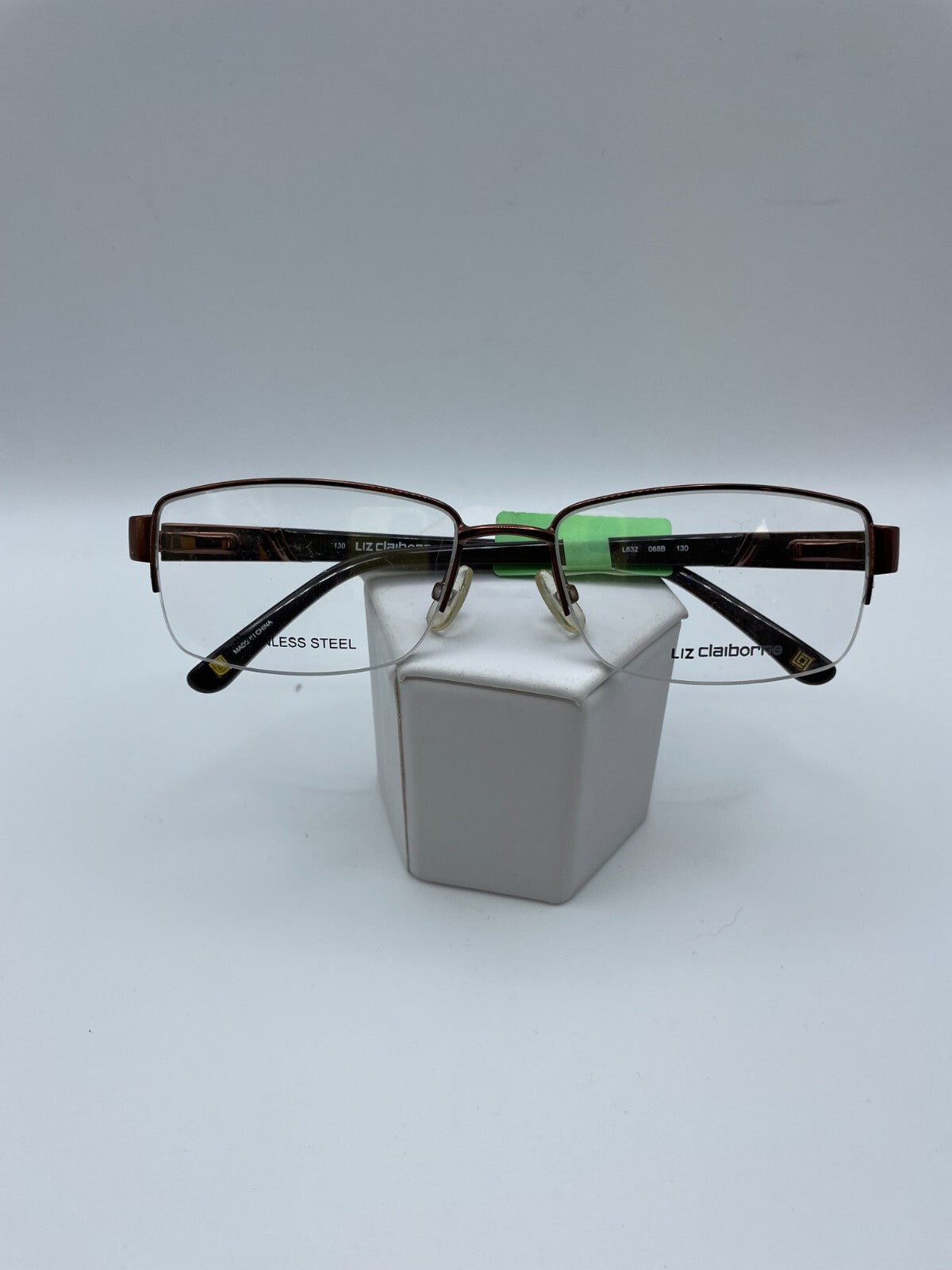 Liz Claiborne Brand L632 Model 53 Eye Brown NEW