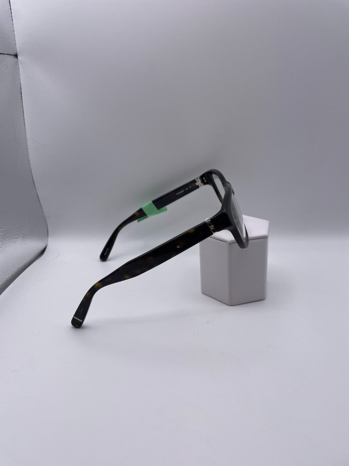 Bobbi Brown Brand The Bobbi/F Model 54 Eye Tortoise NEW
