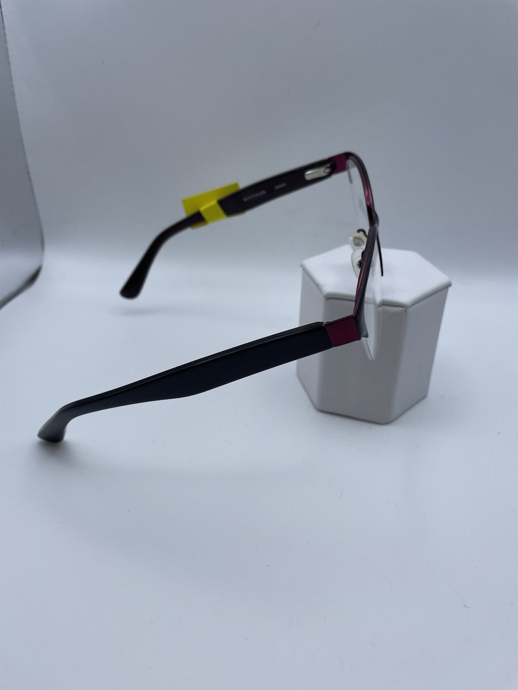 Wittnauer Brand Swanky Model 52 Eye Berry NEW