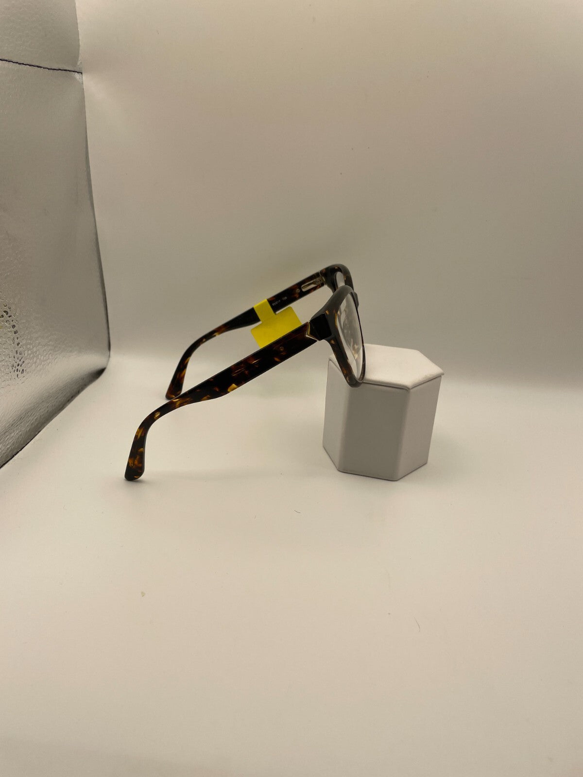 Karl Lagerfeld KL922 Model 53 Eye Tort NEW