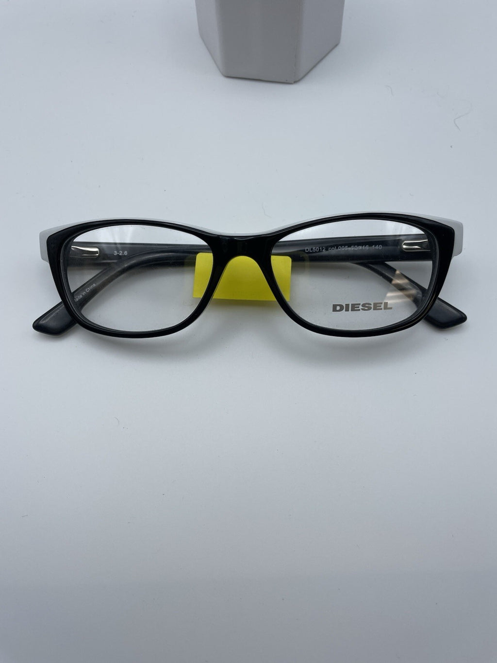 Diesel Brand DL5012 Model 52 Eye Blk/White NEW