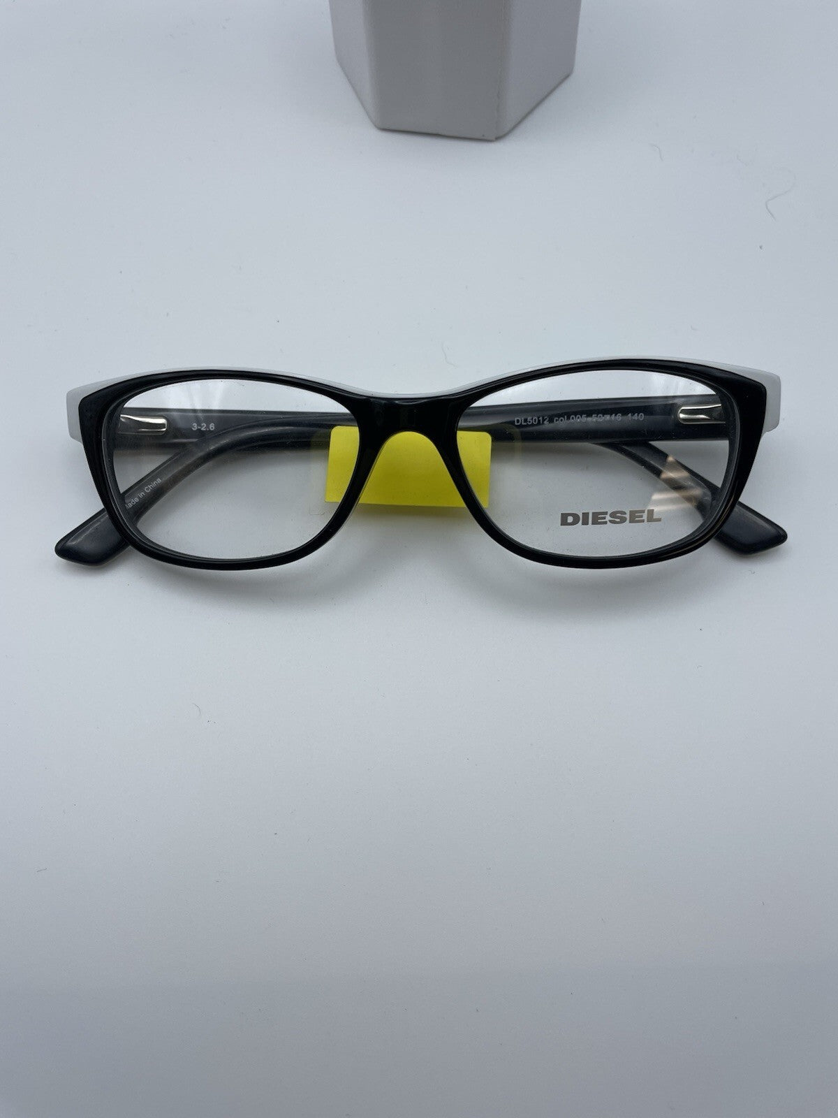 Diesel Brand DL5012 Model 52 Eye Blk/White NEW