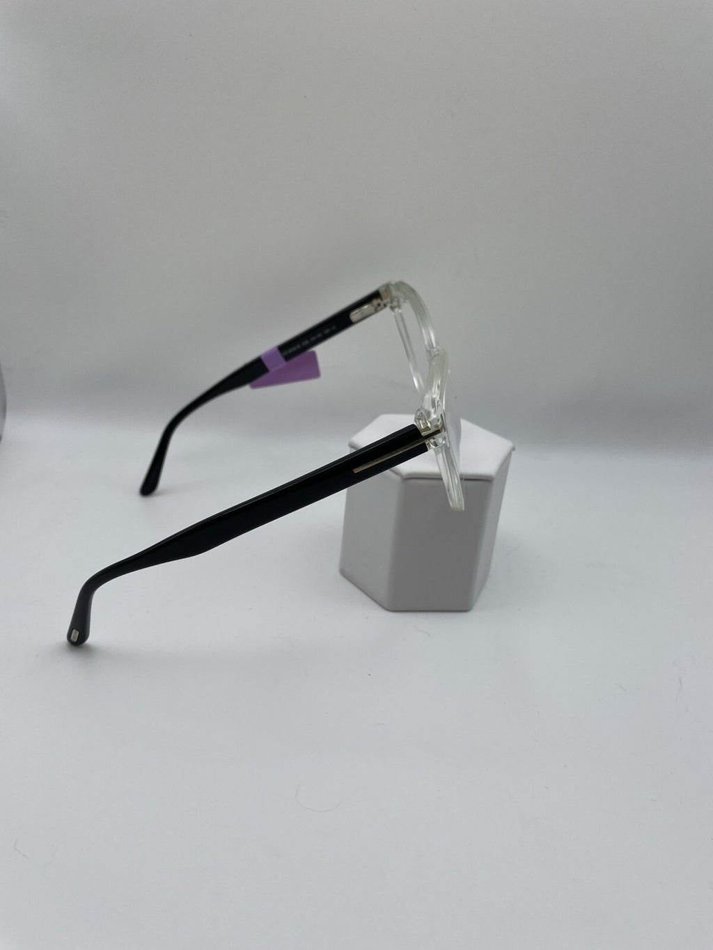 TOM FORD Brand TF 5639-B Model 54 Eye Crystal NEW