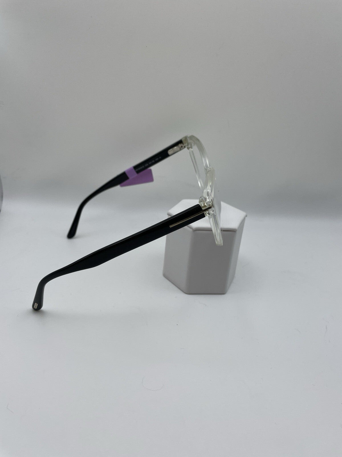 TOM FORD Brand TF 5639-B Model 54 Eye Crystal NEW