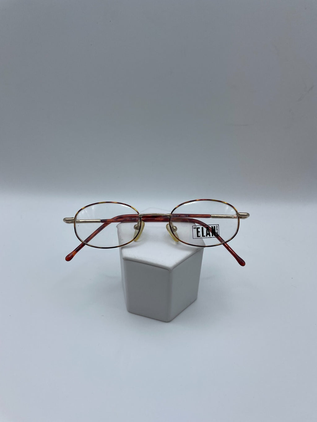 The Elan Collection Brand Elan9074 Model 44 Eye Demi Amber NEW