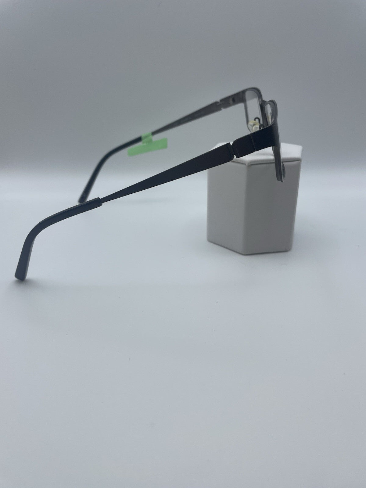 Jones New York Brand J352 Model 59 Eye Gunmetal NEW