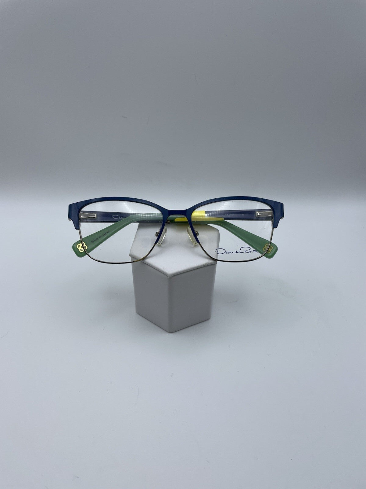 Oscar de la Renta Brand ODLR511 Model 53 Eye Blue NEW