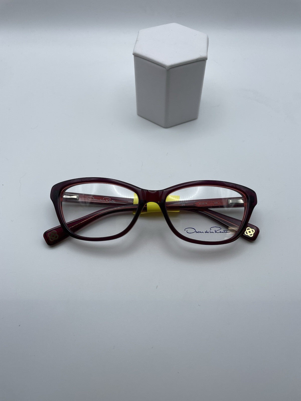 Oscar de la Renta Brand ODLR505 Model 53 Eye Red NEW