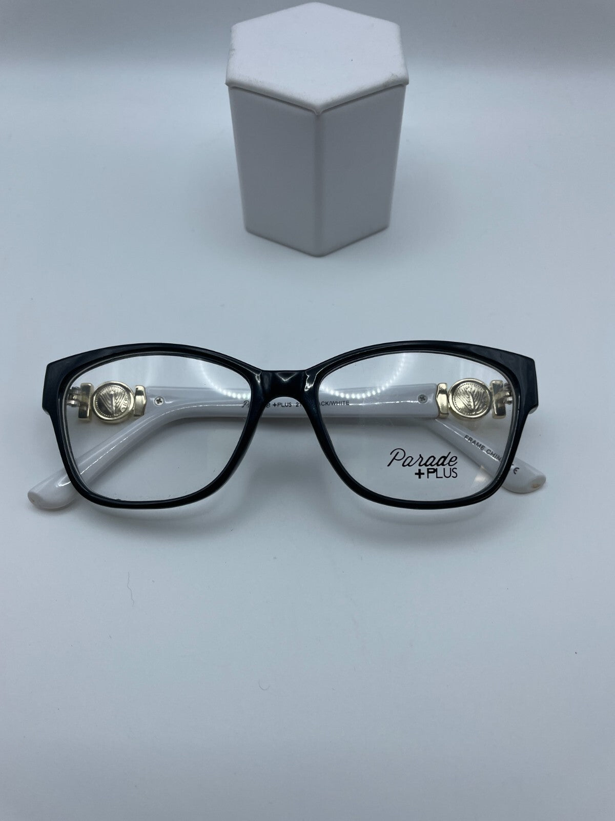 Parade +Plus Brand 2118 Model 52 Eye Black/White NEW