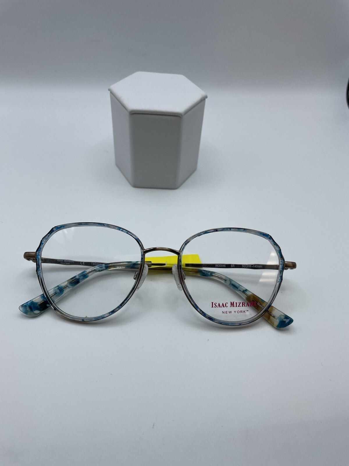 Isaac Mizrahi Brand IM30046 Model 50 Eye Brown NEW