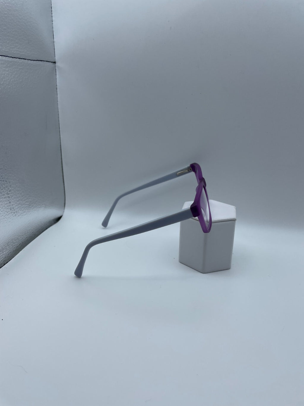 Modern Optical Brand Everly Model 54 Eye Purple NEW