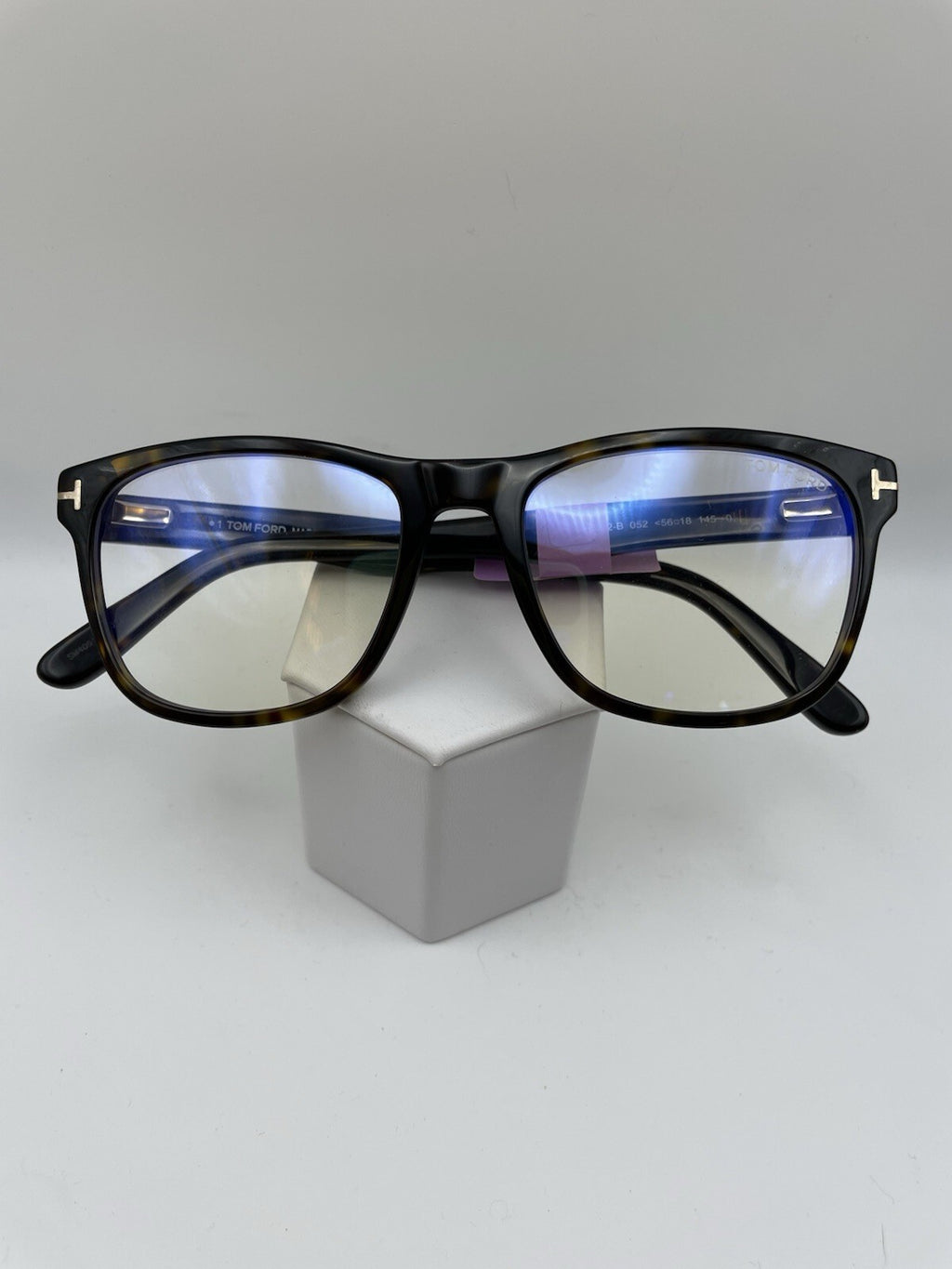 TOM FORD Brand TF 5662-B Model 56 Eye Brown Tortoise NEW