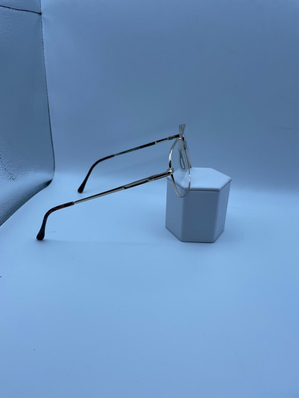 Modern Optical Brand Kevin Model 56 Eye Gold NEW