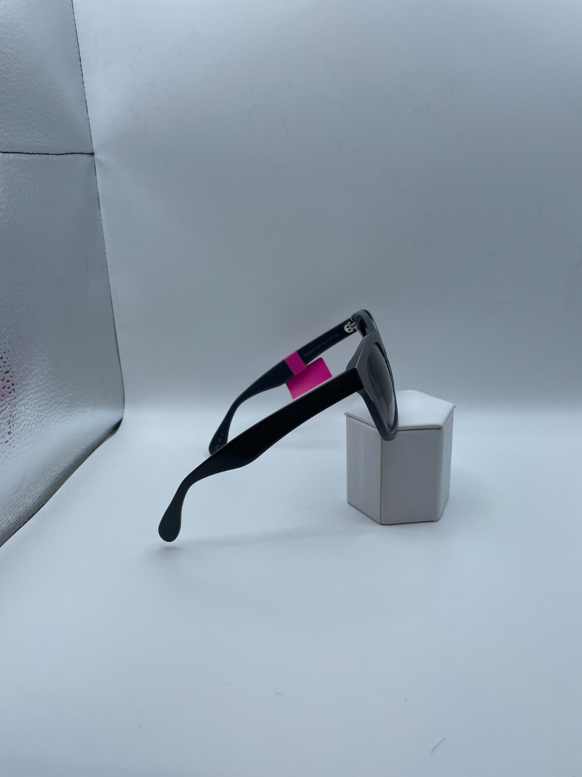 VERA WANG Brand Marilia Model 54 Eye Gray NEW