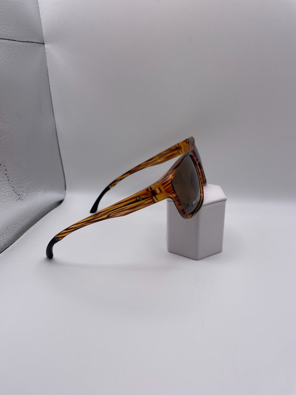 Champion Brand Sweep Model 57 Eye Brown NEW